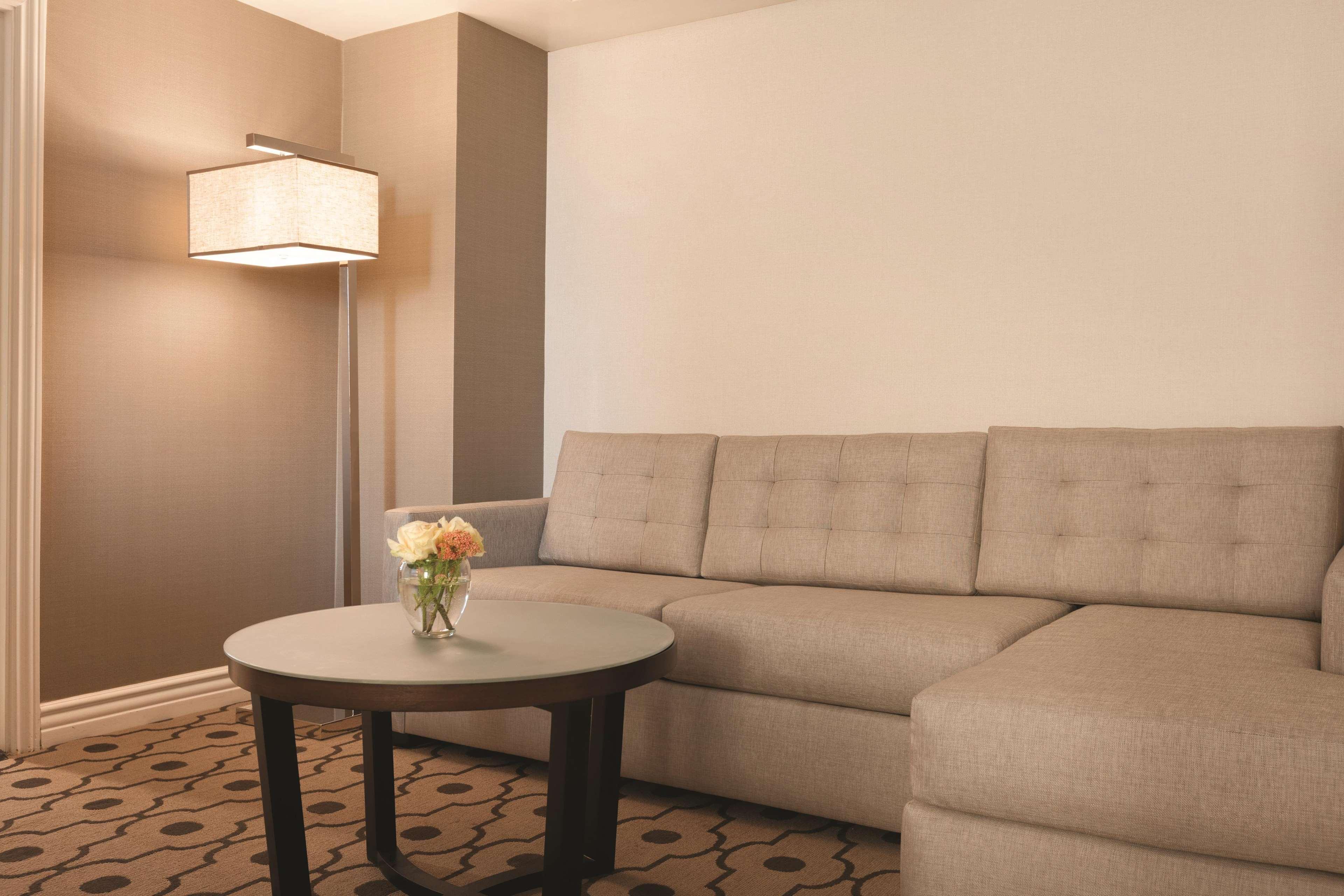 Hilton Los Angeles/San Gabriel Dış mekan fotoğraf