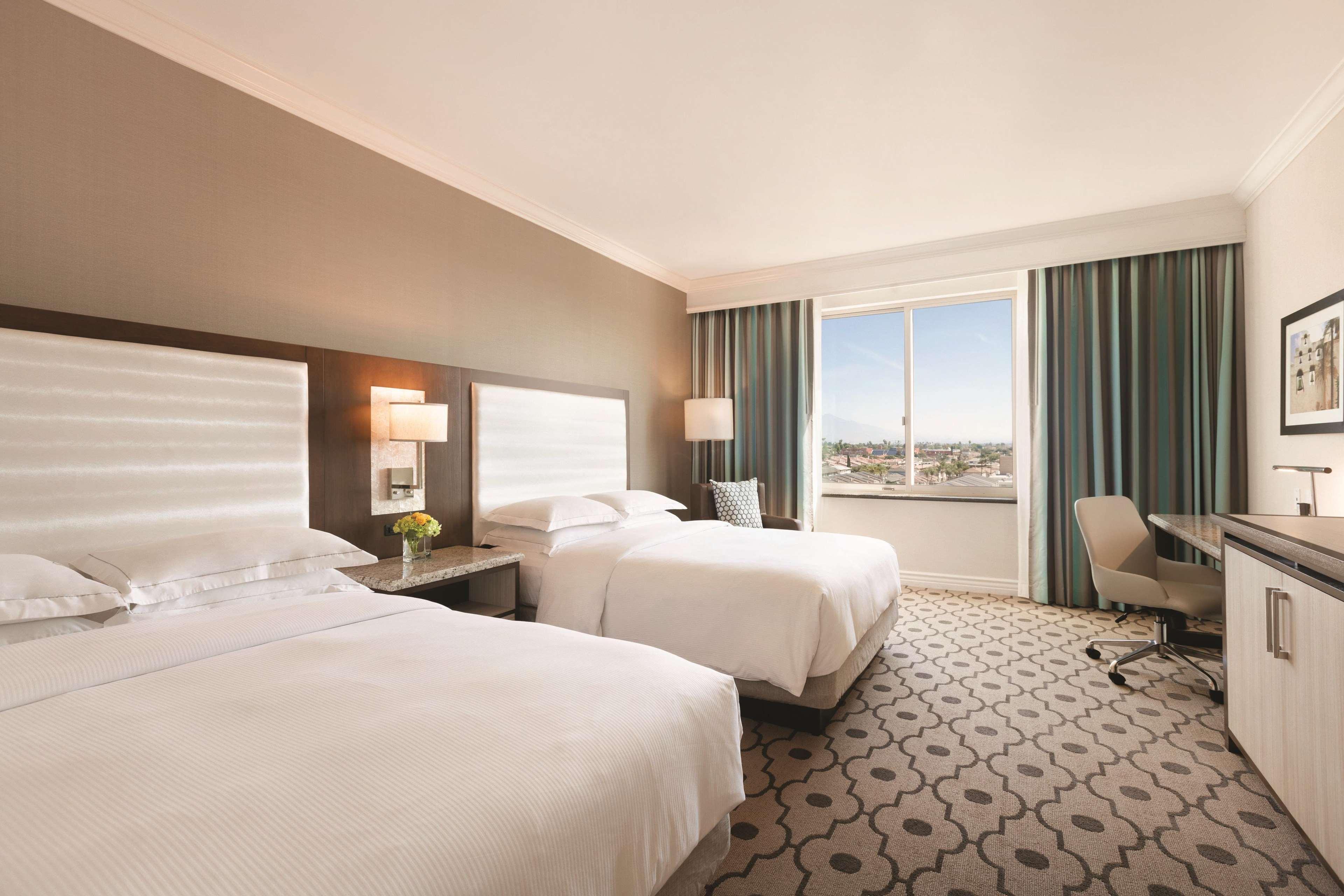Hilton Los Angeles/San Gabriel Dış mekan fotoğraf