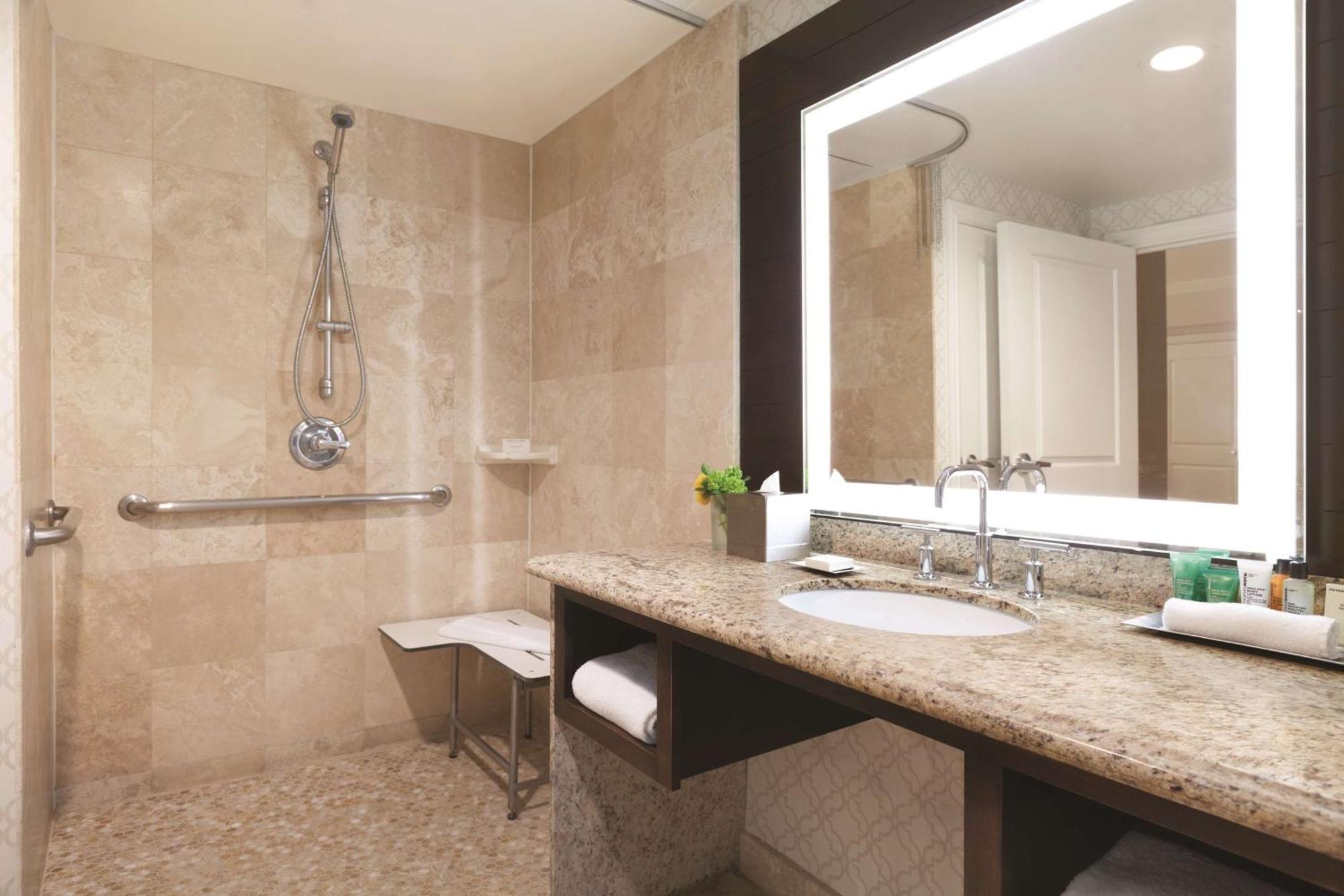 Hilton Los Angeles/San Gabriel Dış mekan fotoğraf